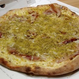 Pizza al pistacchio - Pizzeria Raciti (Catania)