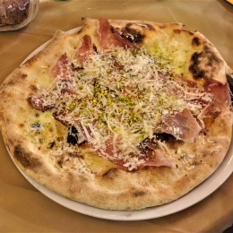 Pizza al pistacchio 'Pistacchiosa' - Casale l'Abate (Giarre)