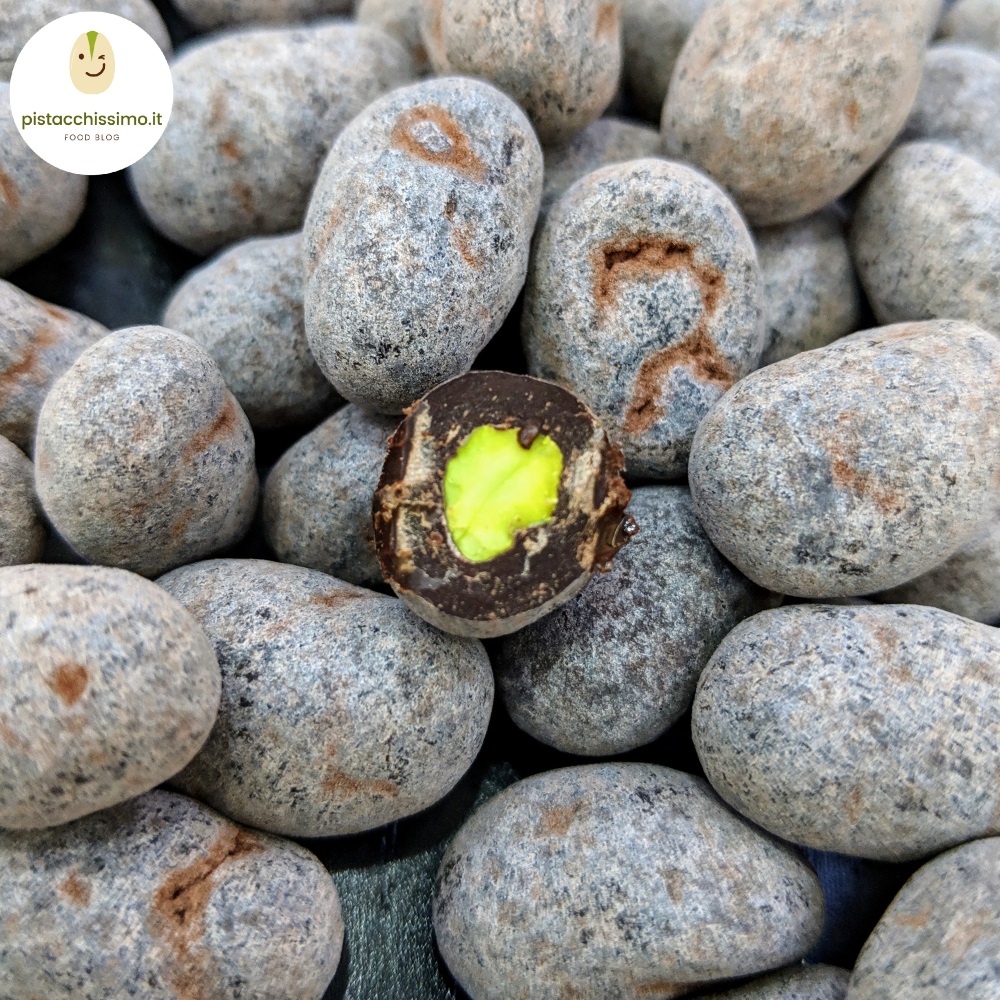 chiccosi cioccolatini pistacchio pisti sicilia cioccolato fondente