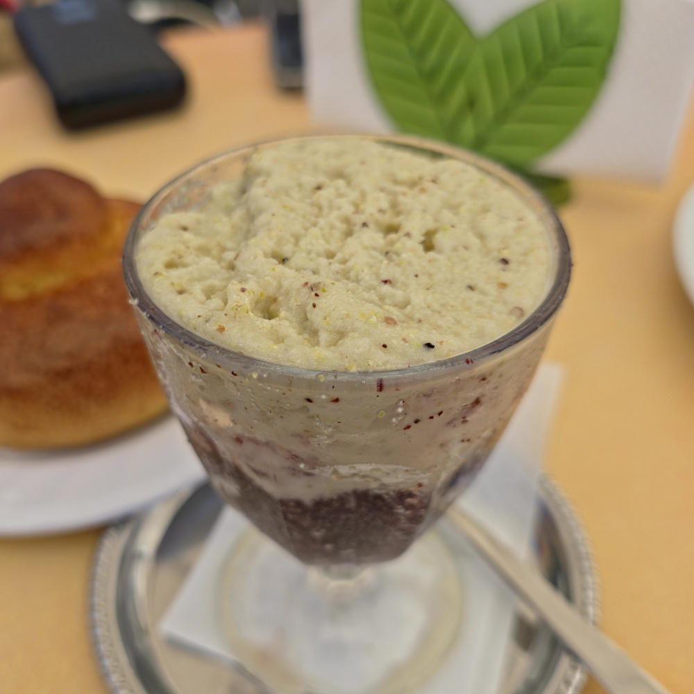 granita pistacchio bar tanto lipari isole eolie