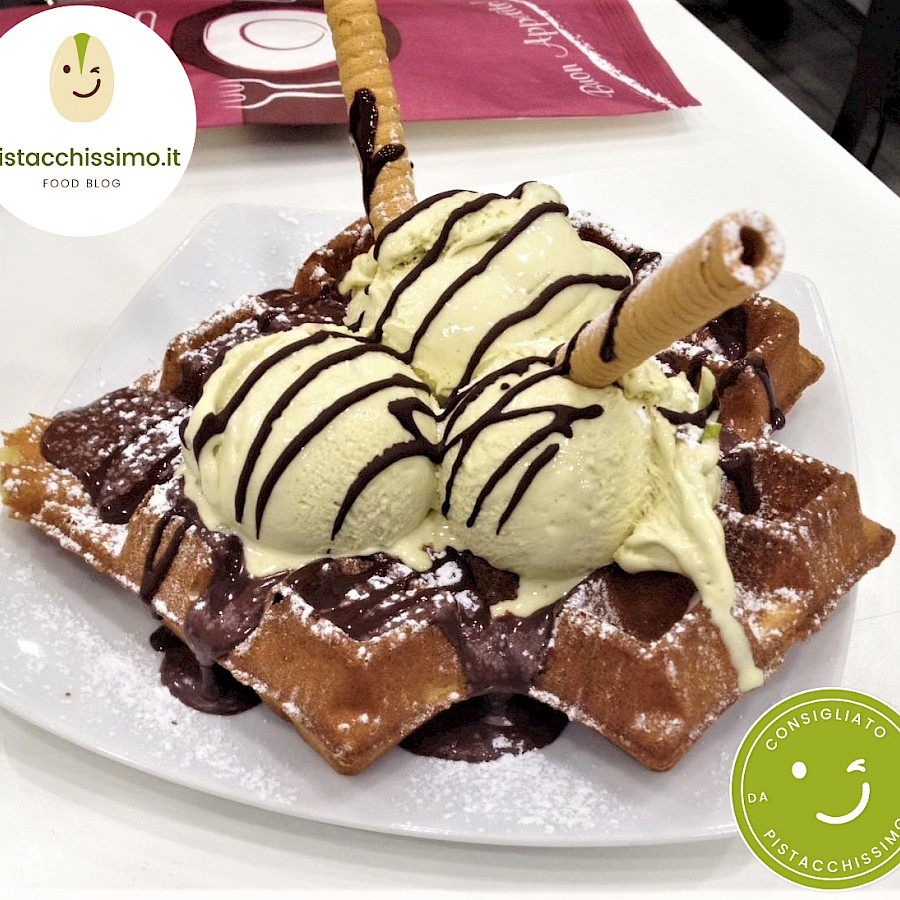 Waffle with Pistachio Gelato - ChocoFusion (Catania)