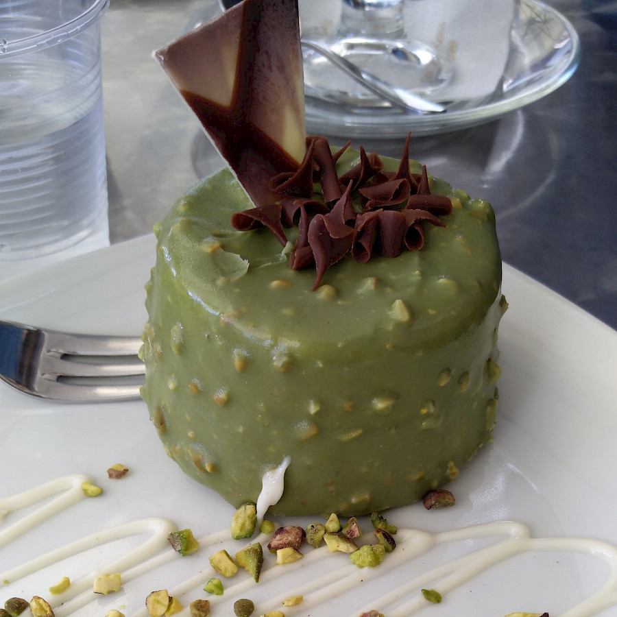 Pistachio Single-Serving Dessert - Comis Ice Cafè