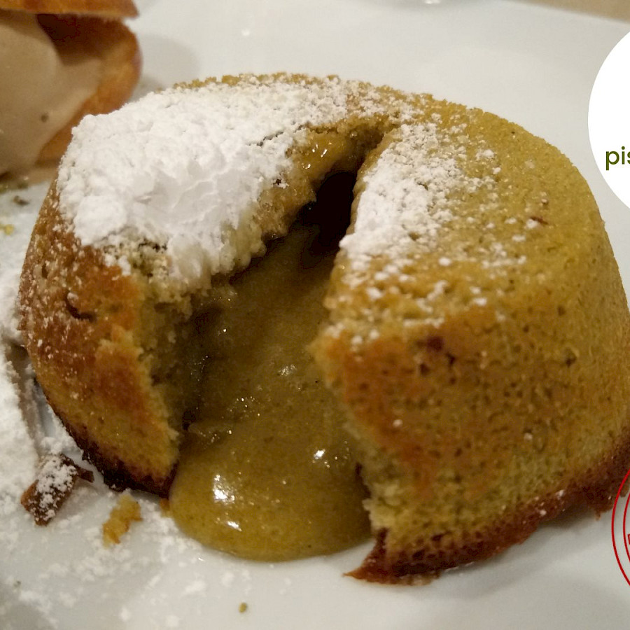 Pistachio molten lava cake - I Cavaddari