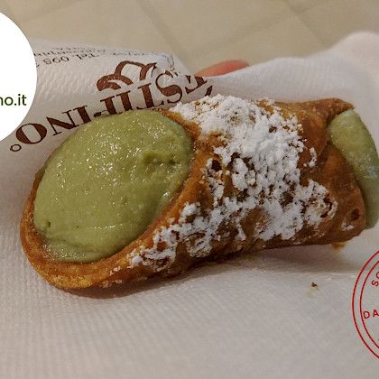Cannolo al pistacchio - Prestipino Café