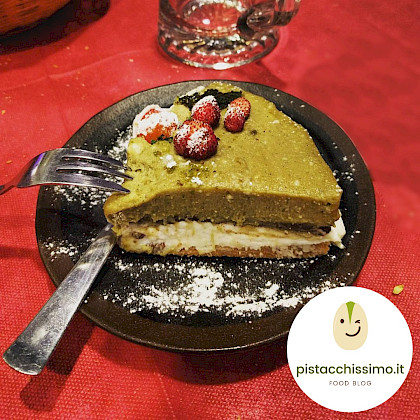 Torta 'Pistacotta' con Pistacchio e Ricotta - Caffè Mazzella (Pedara)