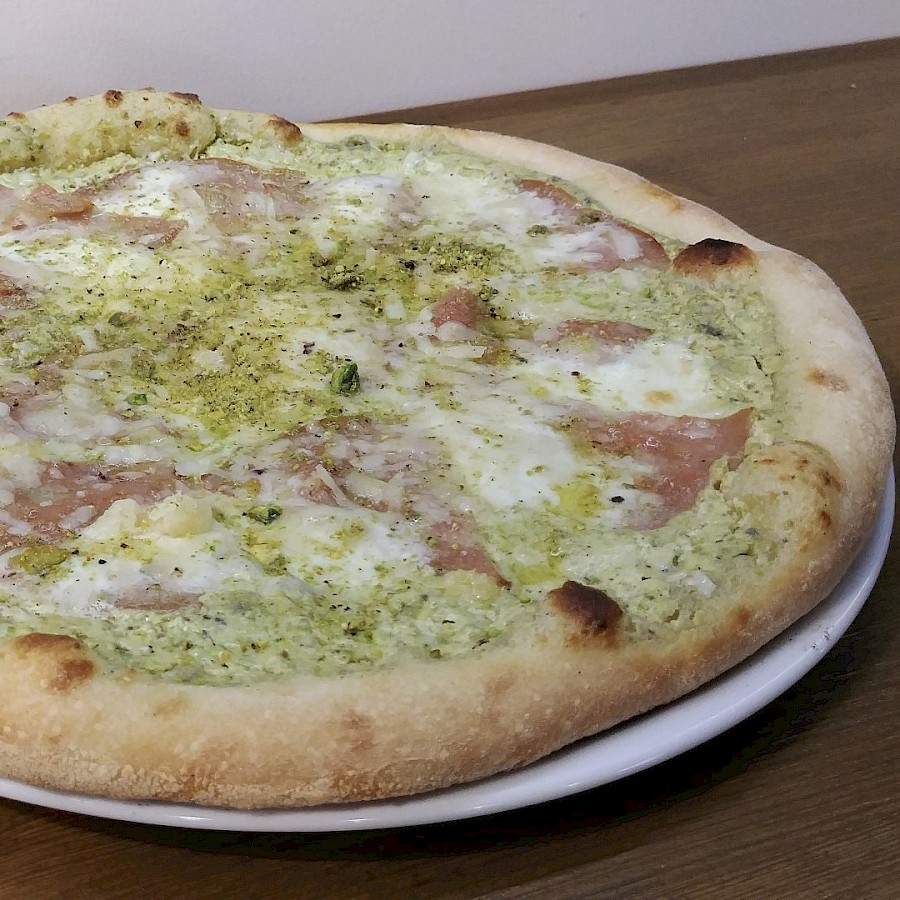 Pizza al Pistacchio - Pizzeria 5 Panetti (Catania)