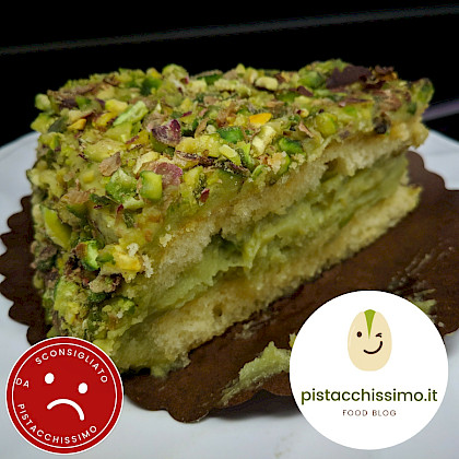 Classic Pistachio Cake - Bar Castello (Catania)