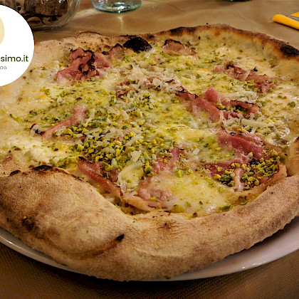 Pizza al pistacchio 'Brontese' - Casale l'Abate (Giarre)