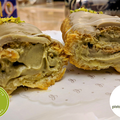 Eclair al Pistacchio (bignè) - Corsino (Palazzolo Acreide)