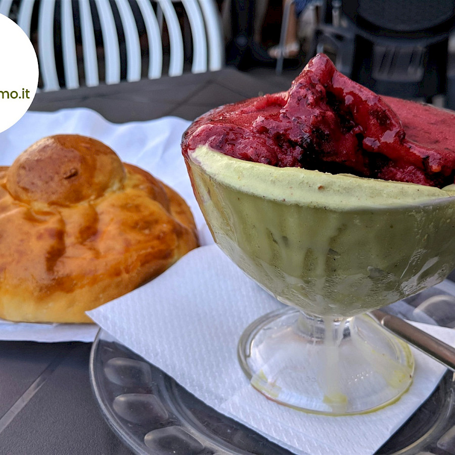 Pistachio granita - Gelateria Calogero (Catania)