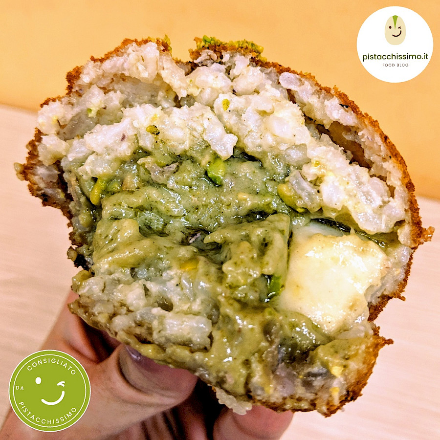 Pistachio Arancino - Panificio La Farina Antony (Catania)