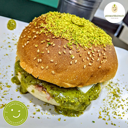 Pistachio Burger - TuManji (San Giovanni La Punta)