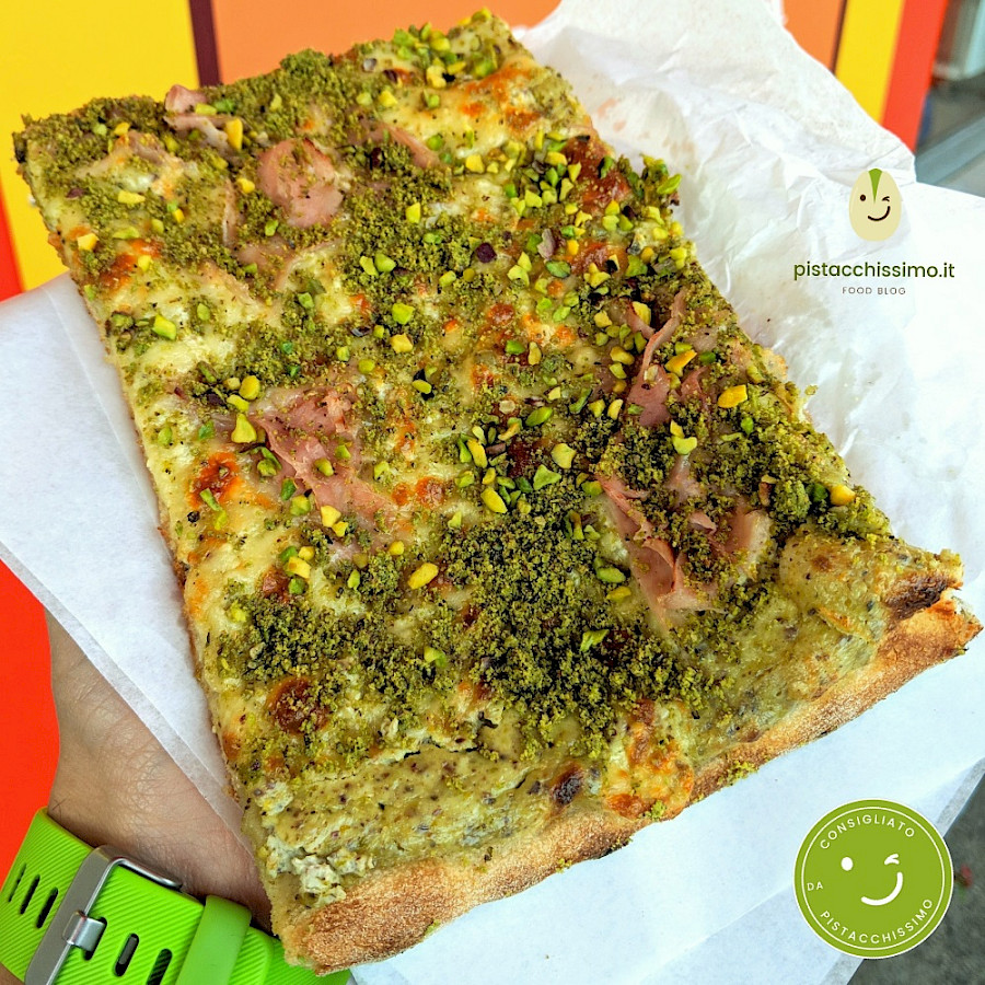Pizza al Pistacchio e Prosciutto - Panificio La Farina Antony (Catania)