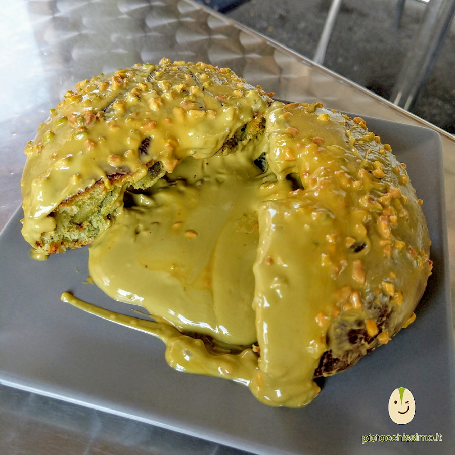 Brioche al Pistacchio - Pasticceria Francalanza (Gravina di Catania)
