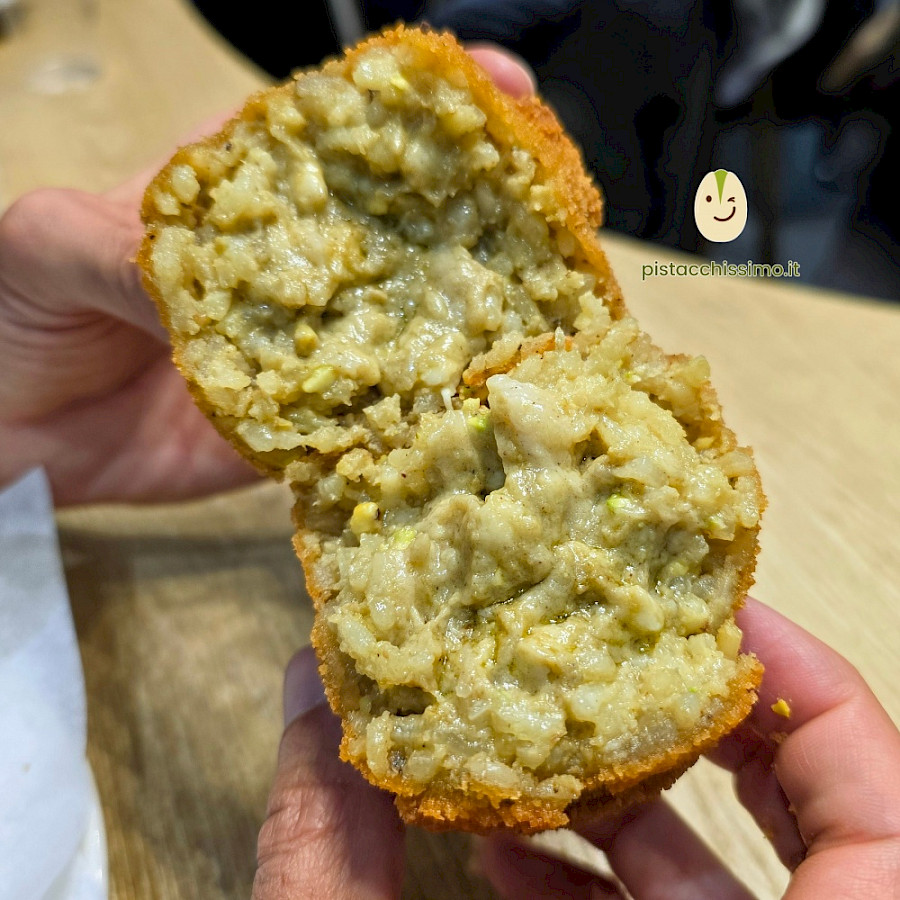 Pistachio Arancino - Cafè Sauvage (Catania)