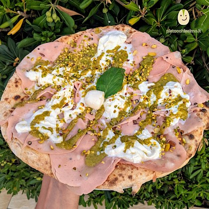 Pizza al Pistacchio - Basilicò Pizza & Brace (Cinisi)
