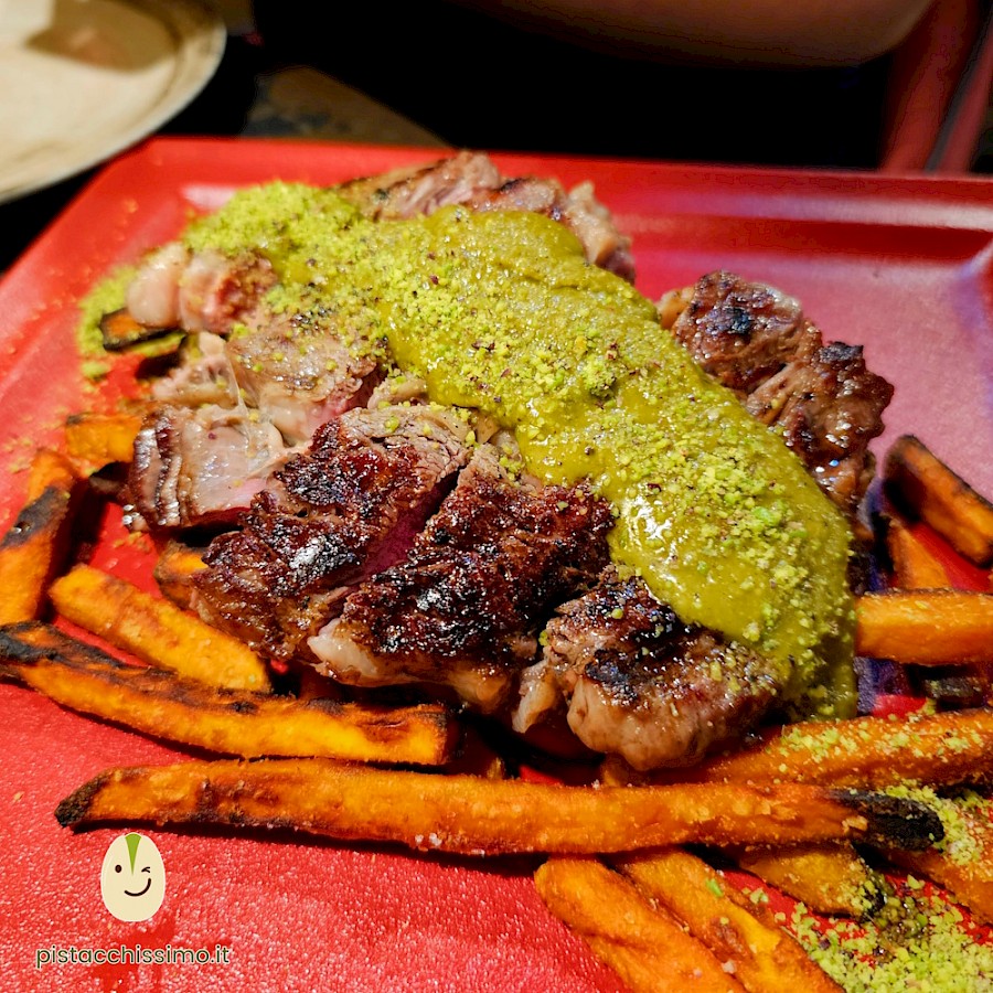 Tagliata di Controfiletto al Pistacchio - L'Horloge (Catania)